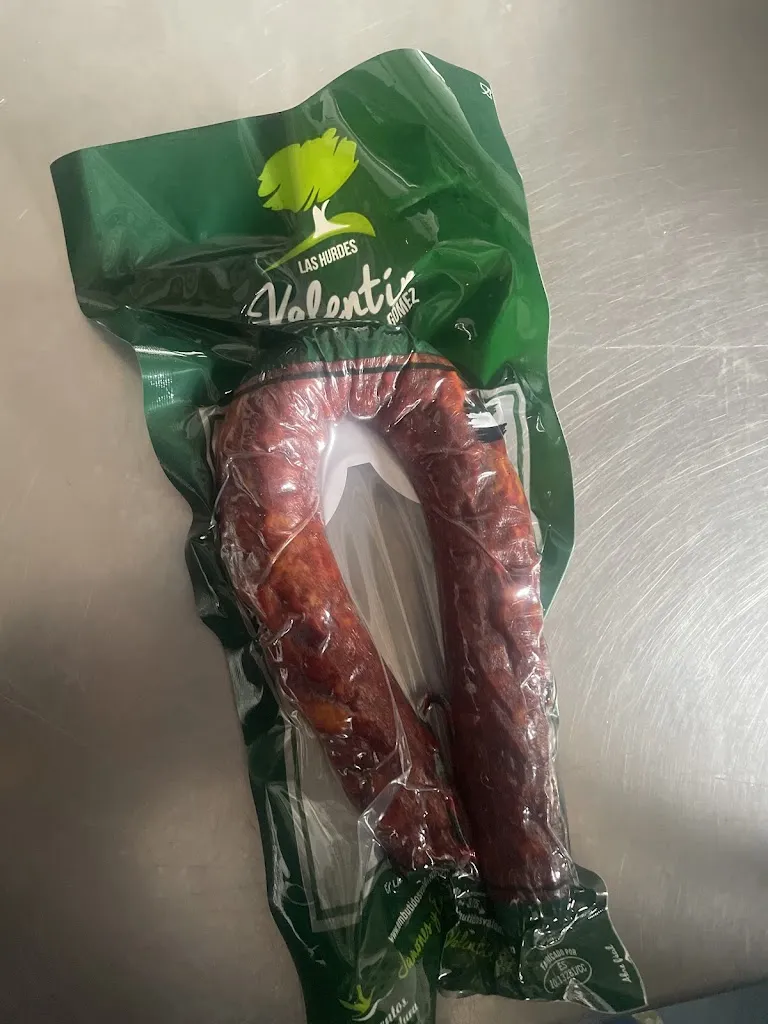 Denis Sánchez Sánchez_Jamones y Embutidos Valentín_Caminomorisco_review