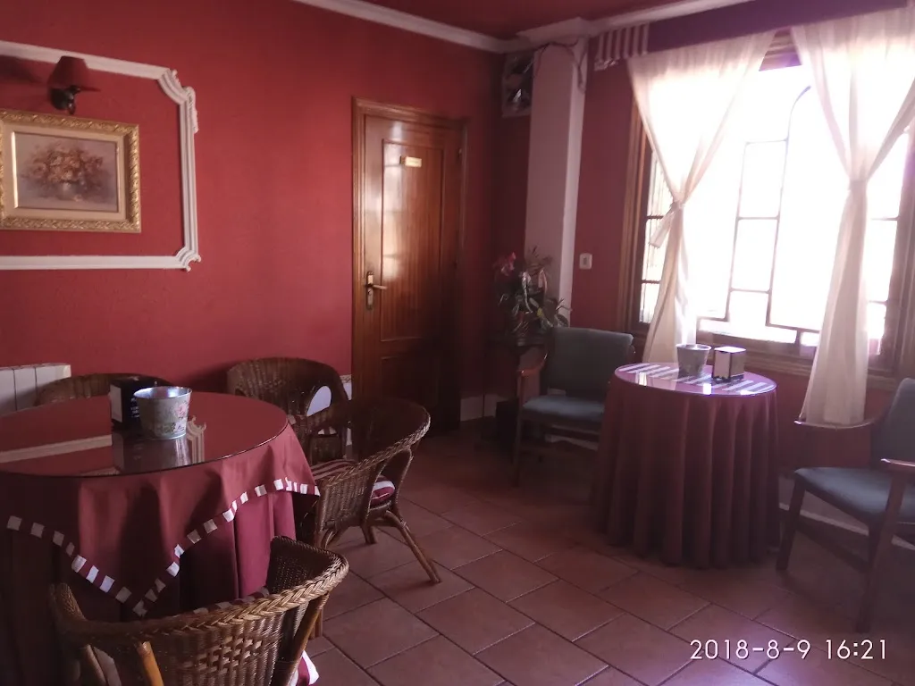 Eloisa Perez Fuentes_bar tapas Fermy,discoteca_Campo Lugar_review