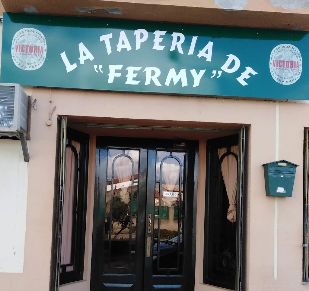 bar tapas Fermy,discoteca restaurant in Campo Lugar