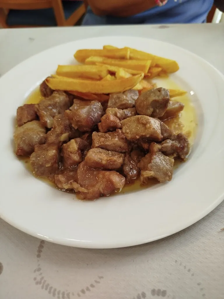 Hostal Restaurante Cafetería. Ciudad de Caparra_Carcaboso_slider_image_3