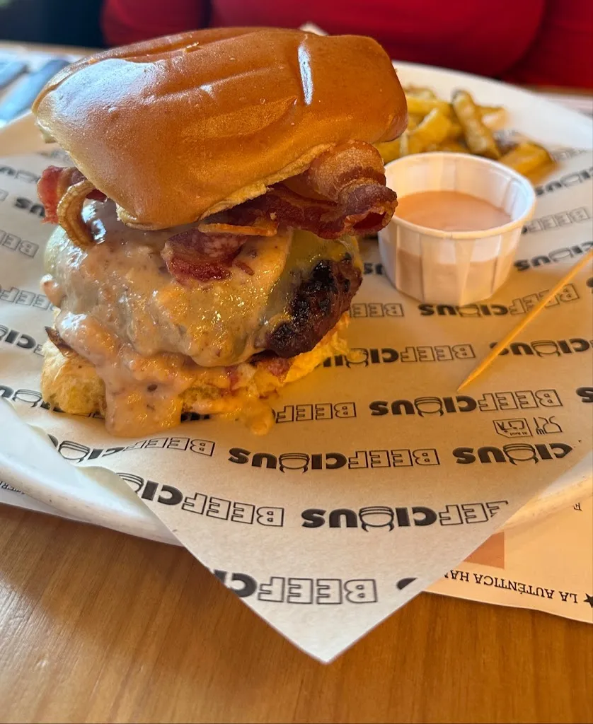 Noelia Flores_Beefcious Cañaveral_Cañaveral_review