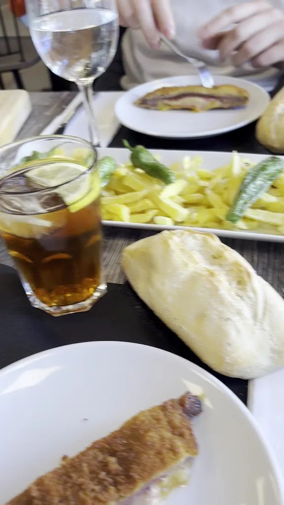 Restaurante Arturo's Cañaveral_Cañaveral_slider_image_2