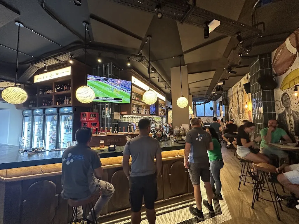 Guillermo Pedrero_MacLaren's Irish & Sport Bar - Cañaveral_Cañaveral_review