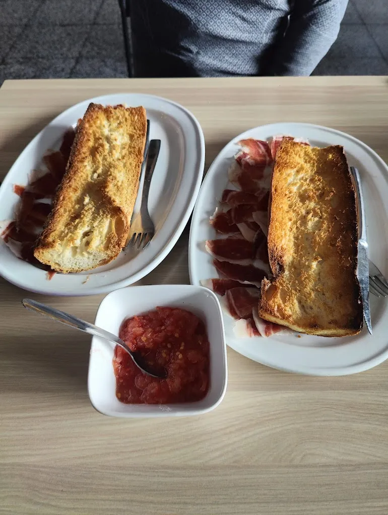 eñaut Betiri irazabalbeitia Barandiaran_Bar Tuco_Casar de Palomero_review