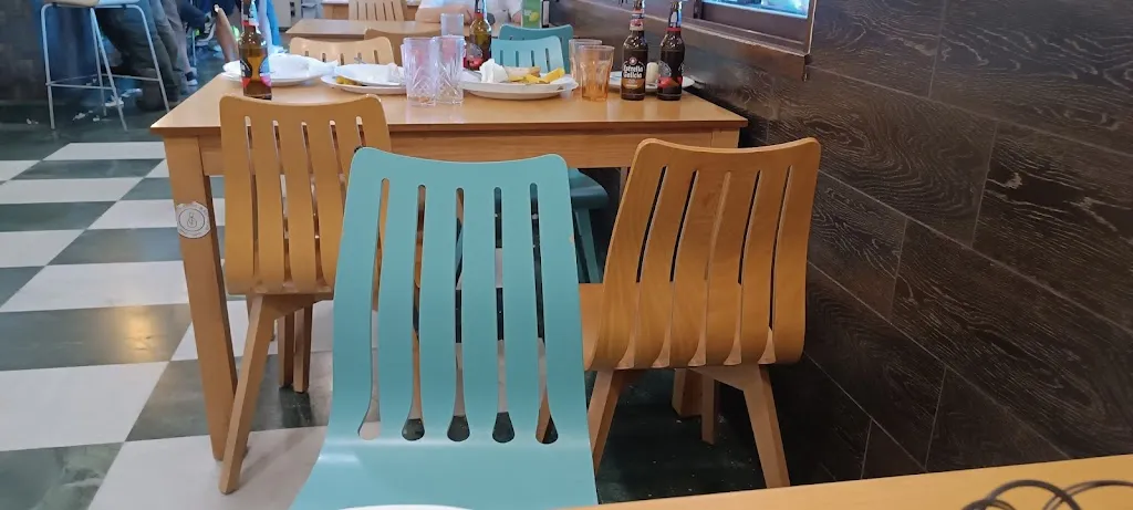 Manuel Alfonso_Área de Servicio 