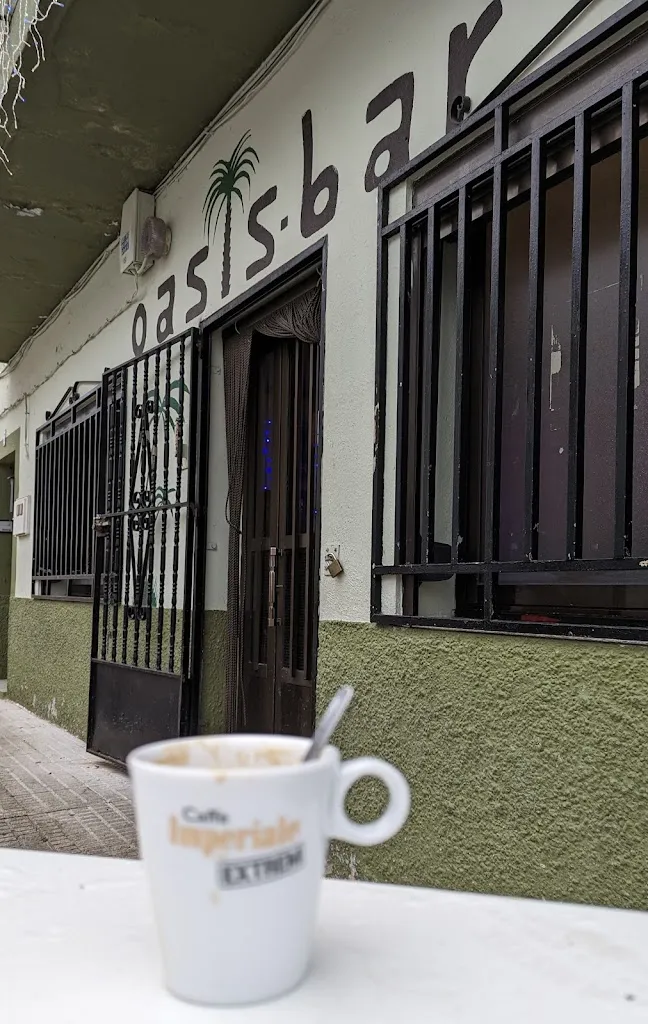 Raúl Bueno_Bar Oasis_Casas de Don Gómez_review