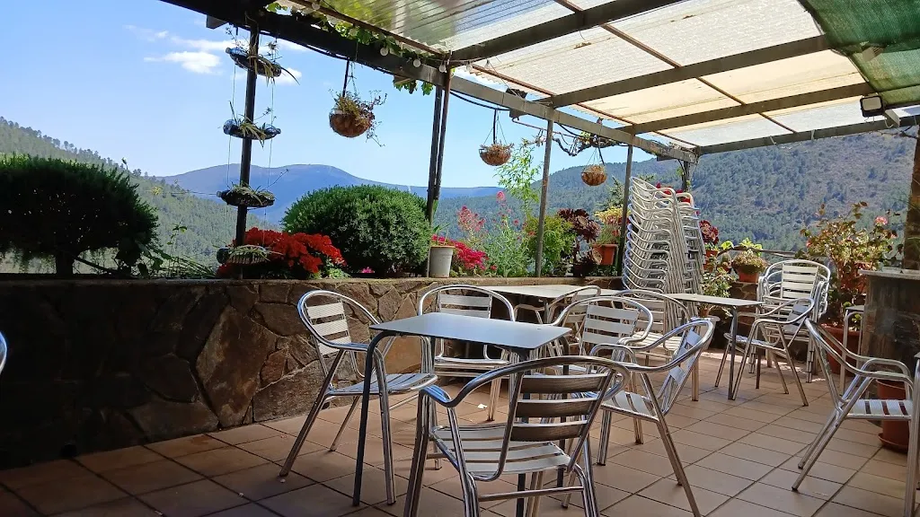 Hostal bar restaurante Montesol_Casares de las Hurdes_slider_image_1