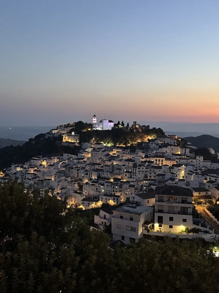 IK_Sarmiento_Casares de las Hurdes_review