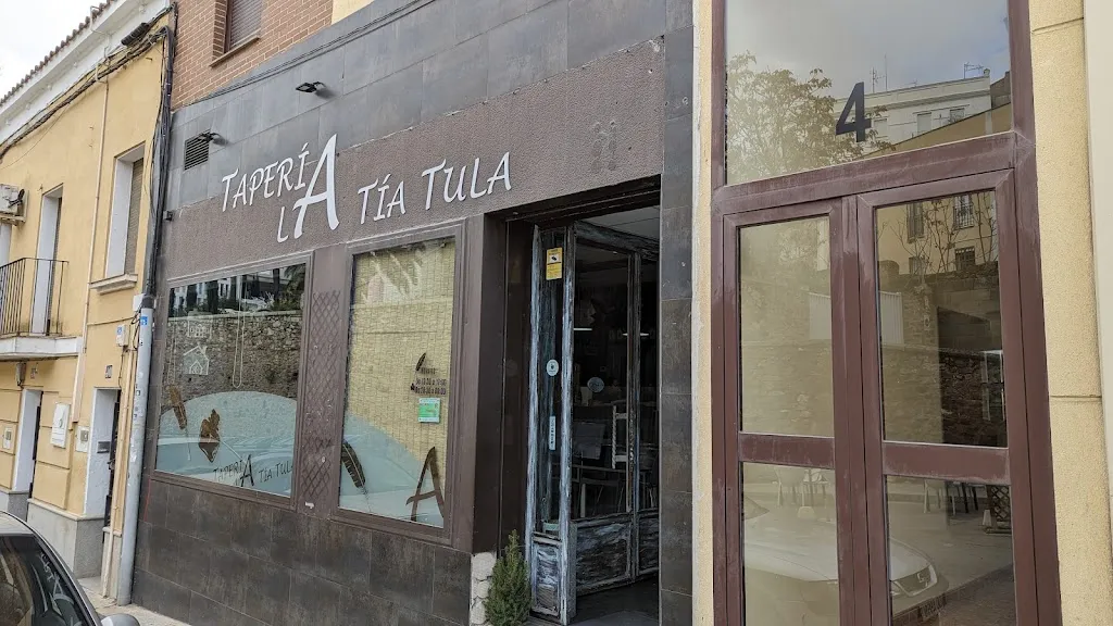 Tapería La Tía Tula restaurant in Cáceres
