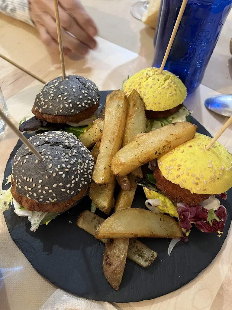 Tapería La Tía Tula_Cáceres_slider_image_3