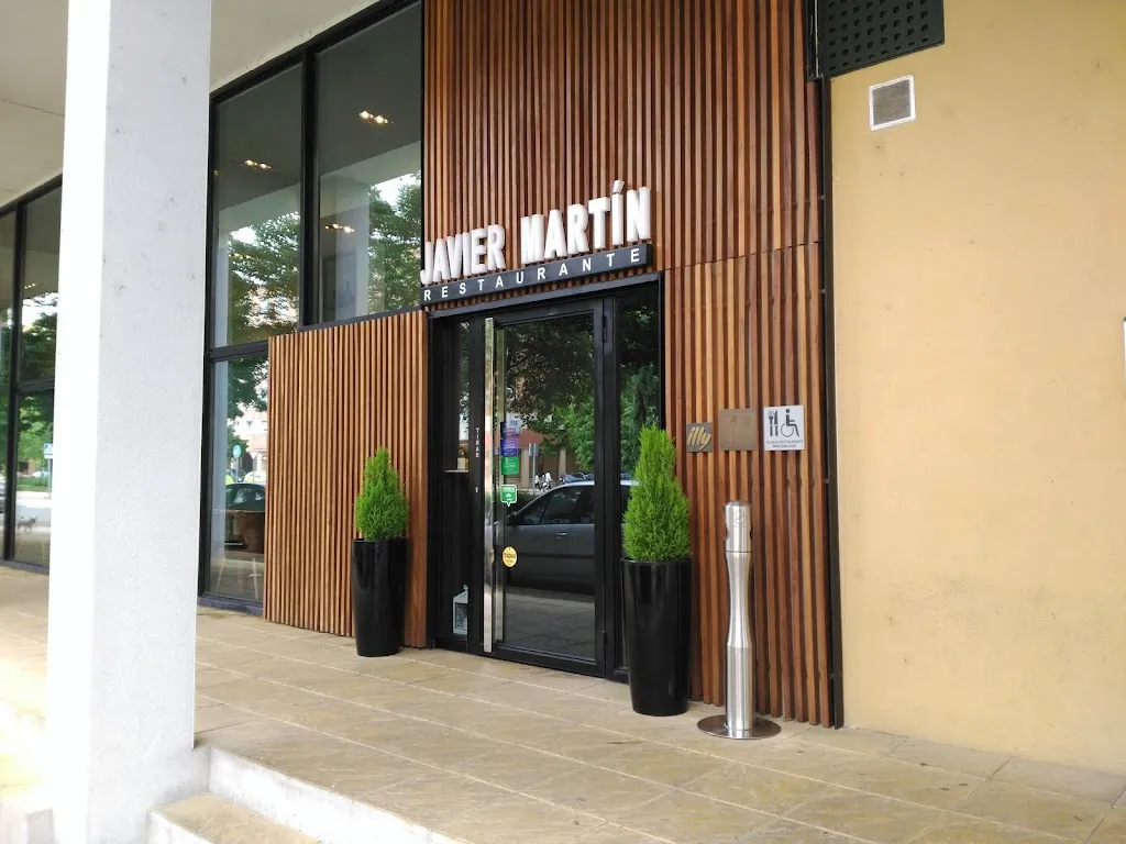 Javier Martín_Cáceres_slider_image_1