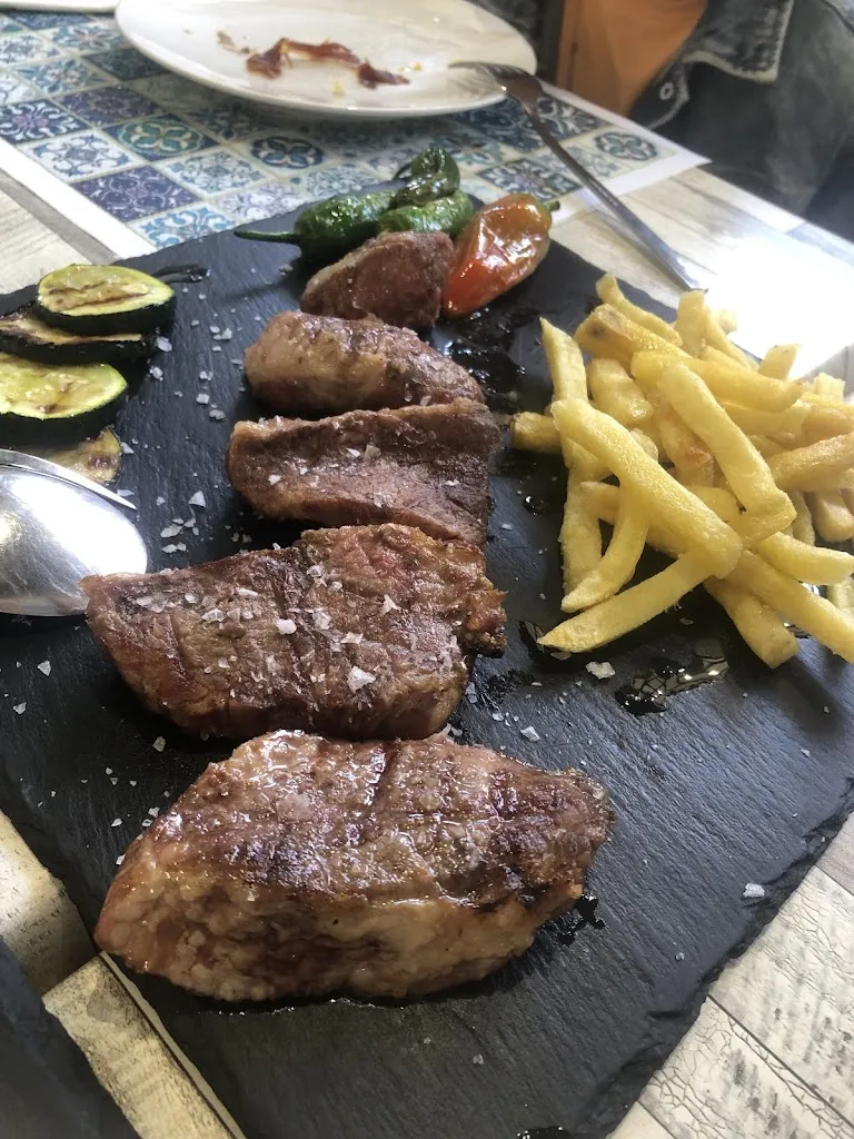 Gloria M. Moreno_Restaurante Giraffe brasas Cáceres_Cáceres_review