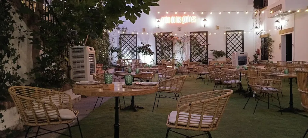 Jardín de los Golfines SlowBar_Cáceres_slider_image_3