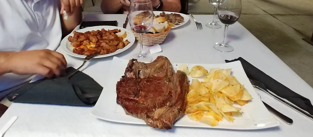 Gamini Mendis_Restaurante Batán en Casas del Monte_Casas del Monte_review