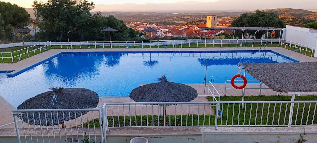 Bar de la Piscina_Casas de Miravete_slider_image_2