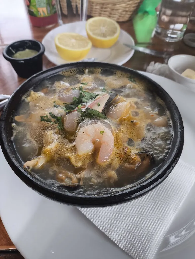 Matias Montenegro C._Los troncos_Cabrero_recensione