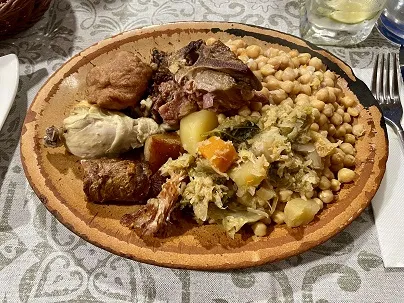 Meson el cabrero_Cabrero_slider_image_3