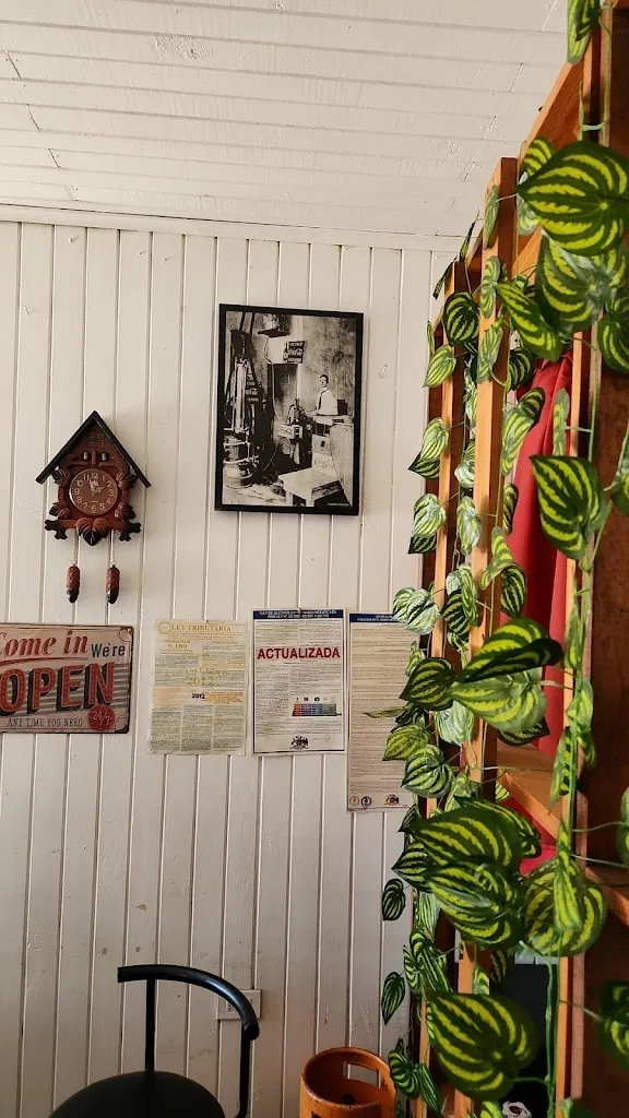 Sangucheria el Pizza Restaurante_Cabrero_slider_image_2