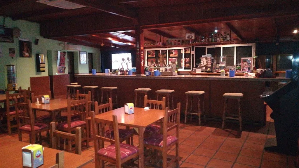 Café Bar Casa CAPUCHO_Ceclavín_slider_image_2