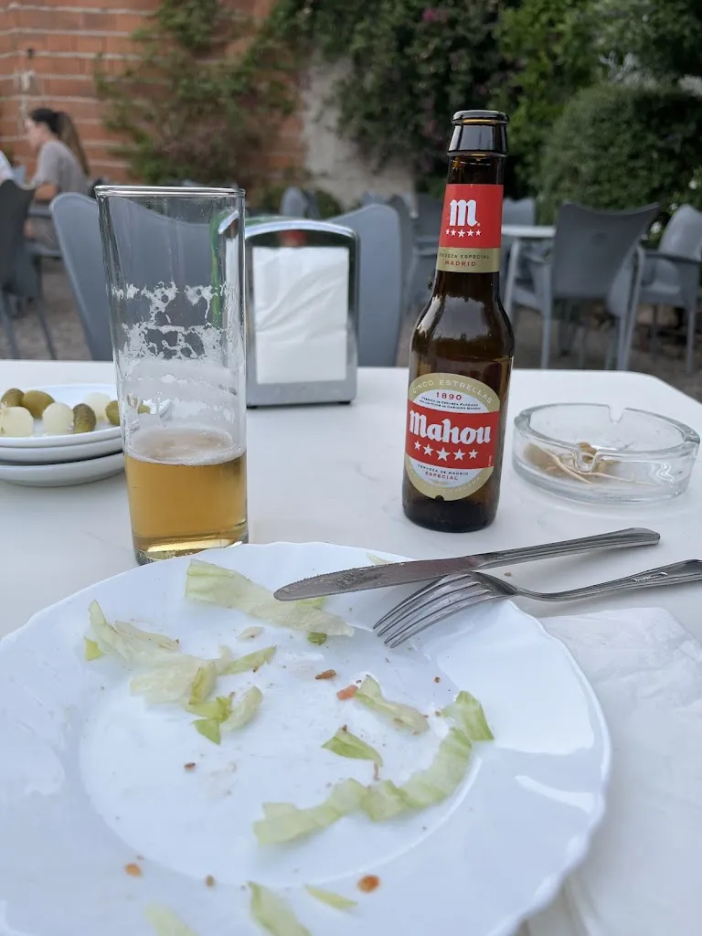 Miguel Ángel Gragera_Bar La Cabaña_Castañar de Ibor_review