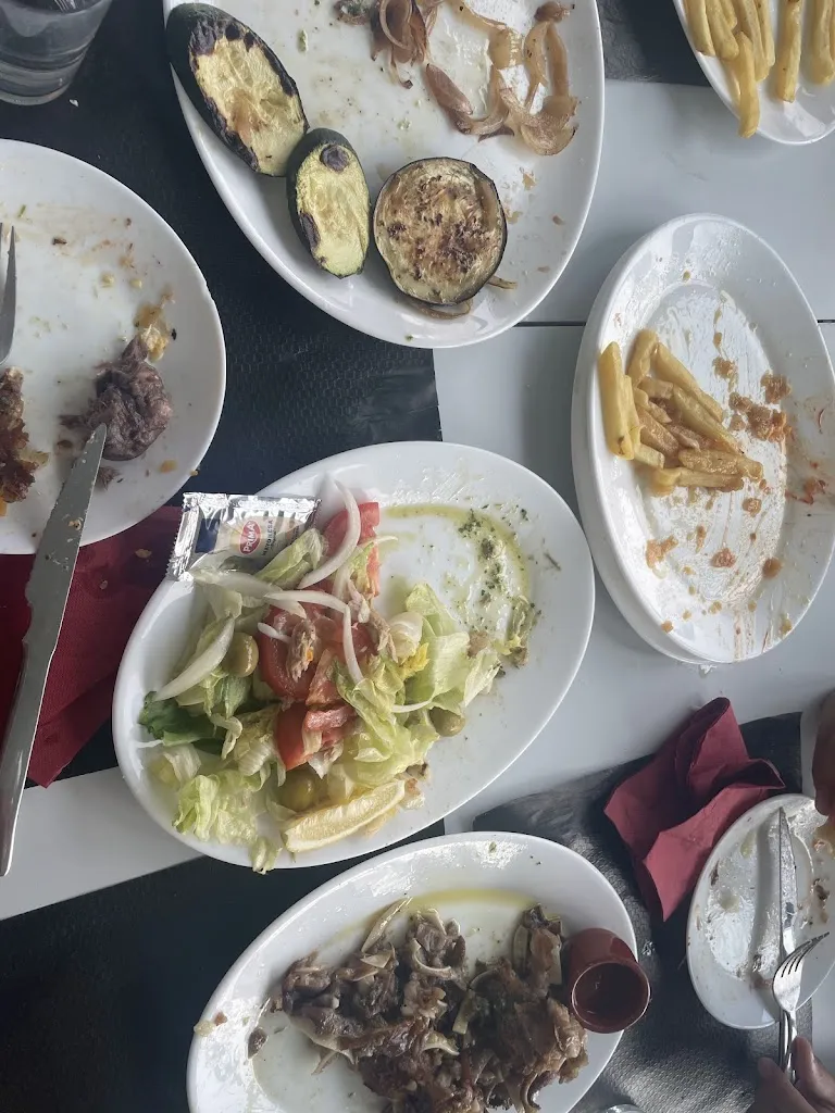 irene joana batuecas duelt_El Chiringuito_Castañar de Ibor_recensione