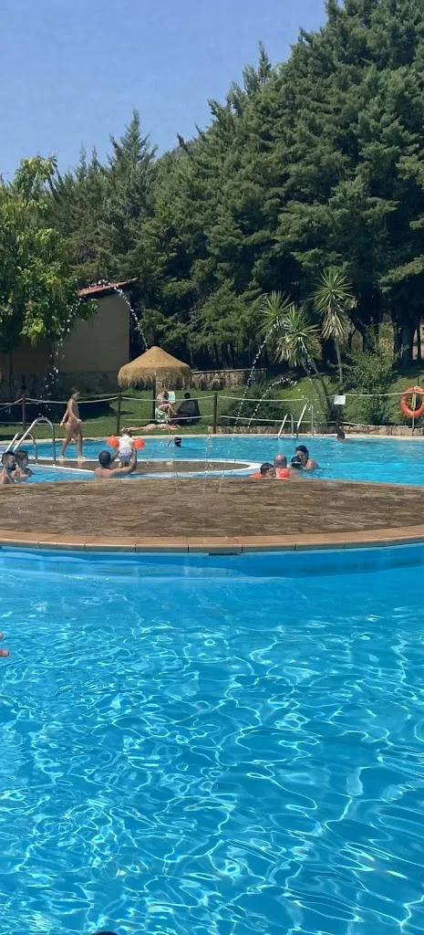 Mari Muvilla_Restaurante piscinas de Cilleros_Cilleros_review