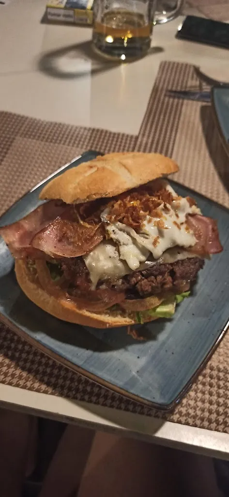 Mara Gilbert_Bar Gloria_Cilleros_review