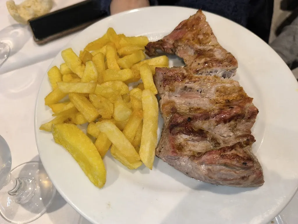 Restaurante Villagodio de la Cruz del Sur_Cerezo_slider_image_3