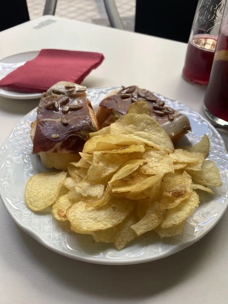 Silvia T_Restaurante Dos Tréboles_Cerezo_review