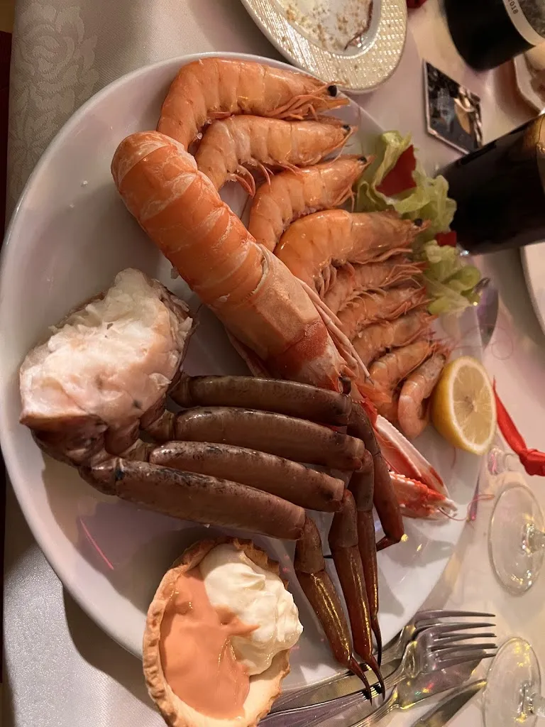 Sandoval Restaurante_Cedillo_slider_image_3