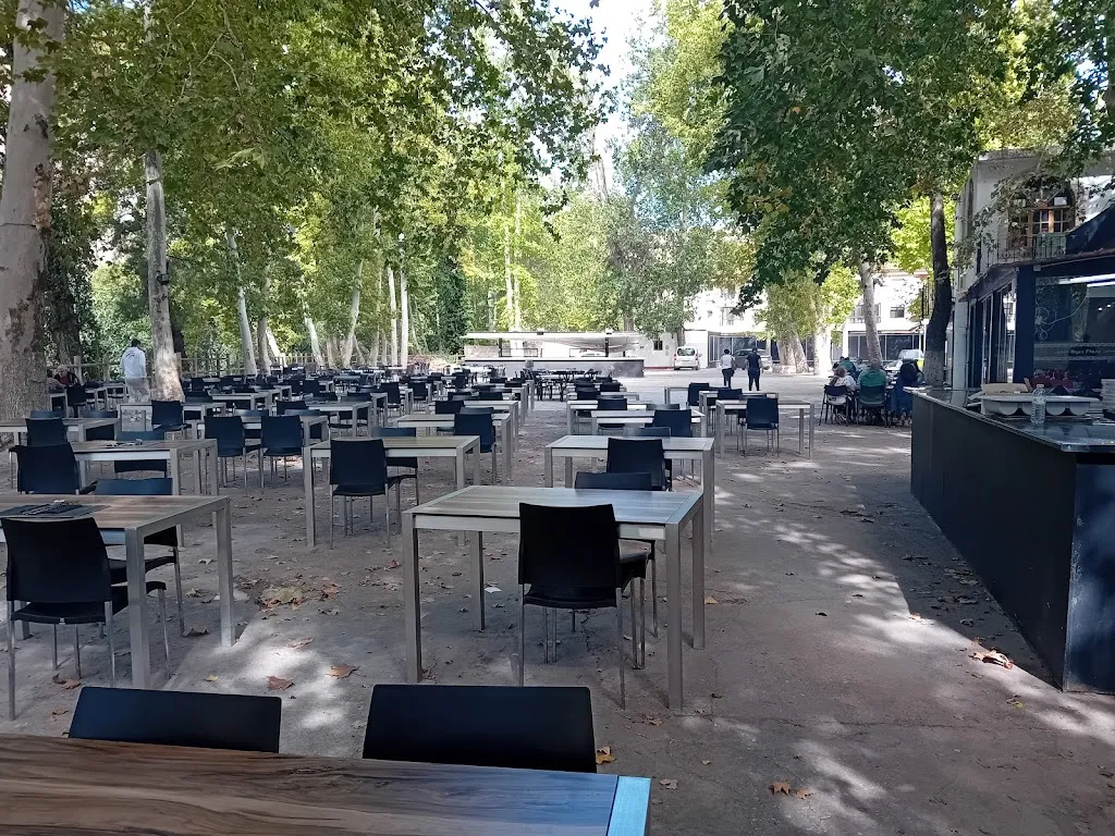 Restaurante Asador Vistas al rio Restaurant in Alcalá del Júcar