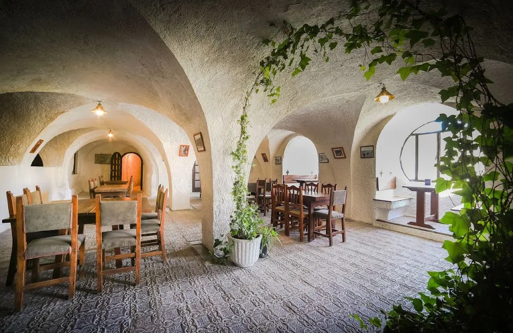 Cuevas de Masagó y del Duende_Alcalá del Júcar_slider_image_1