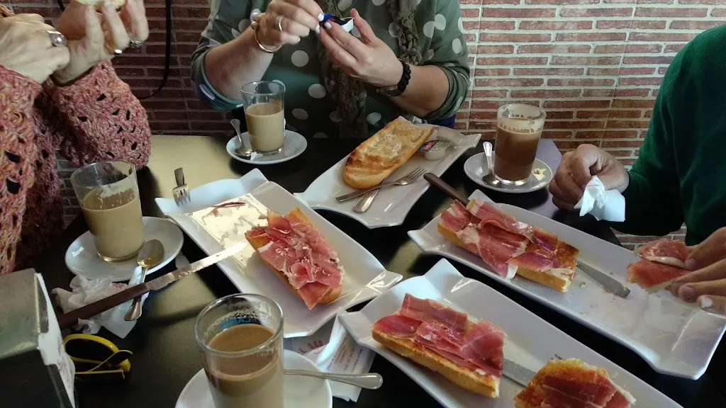 Cafe Bar Jony_Deleitosa_slider_image_2