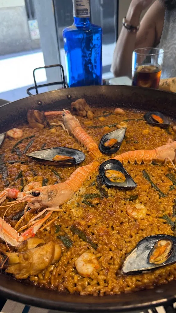 Lora L_St.James l Paella Madrid_Eljas_Bewertung