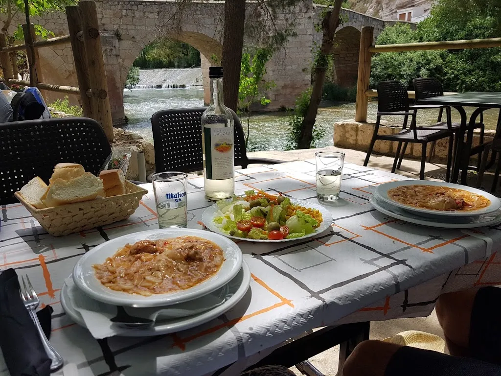 Ana BV_Bar la playeta_Alcalá del Júcar_review