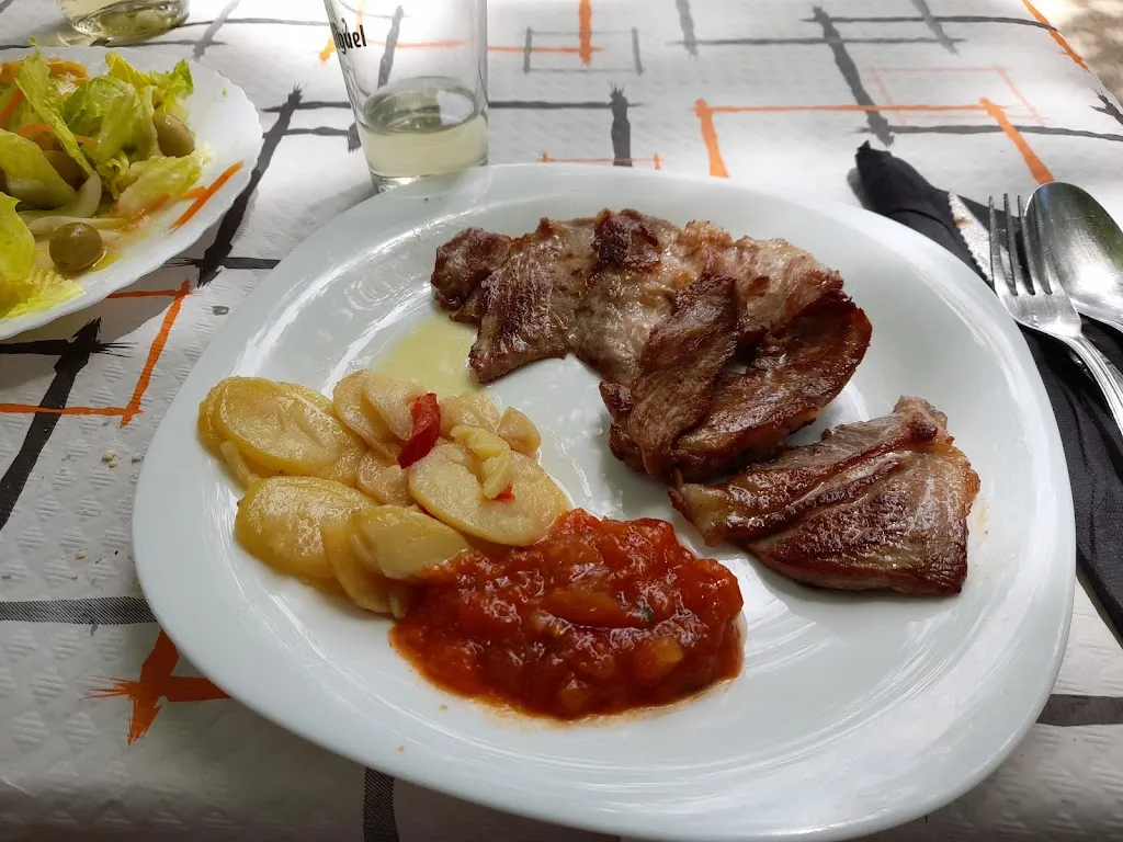 Bar la playeta_Alcalá del Júcar_slider_image_2