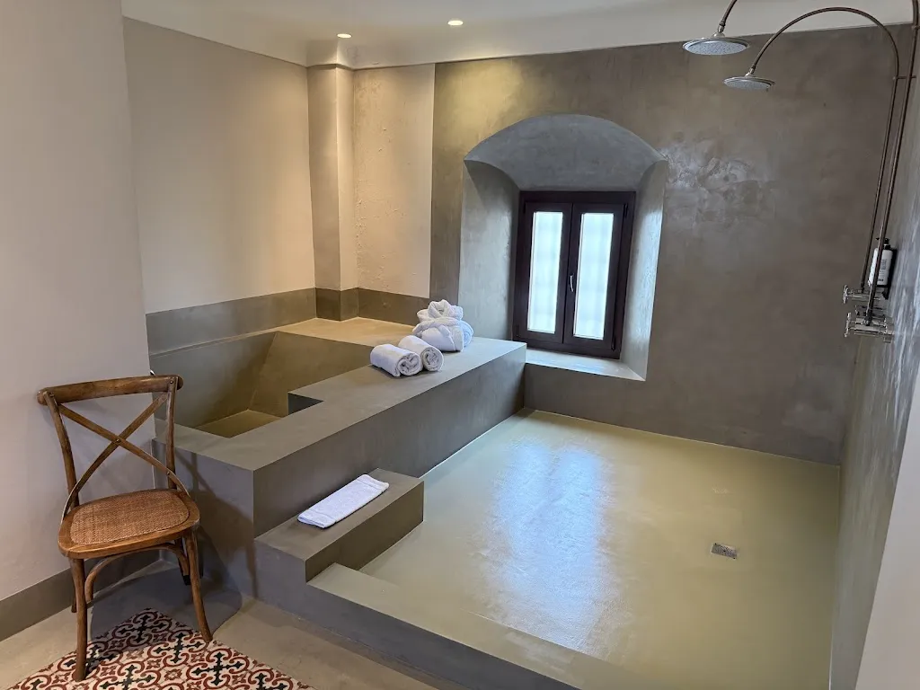 Shadow Tours_Palacio Carvajal Girón_Gargüera_review