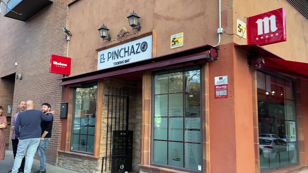 El Pinchazo Cooking Bar restaurant in Gargantilla