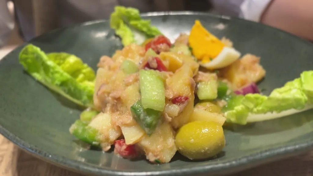 Jose Leon_La Gata - Bar / Restaurant_Gata_review