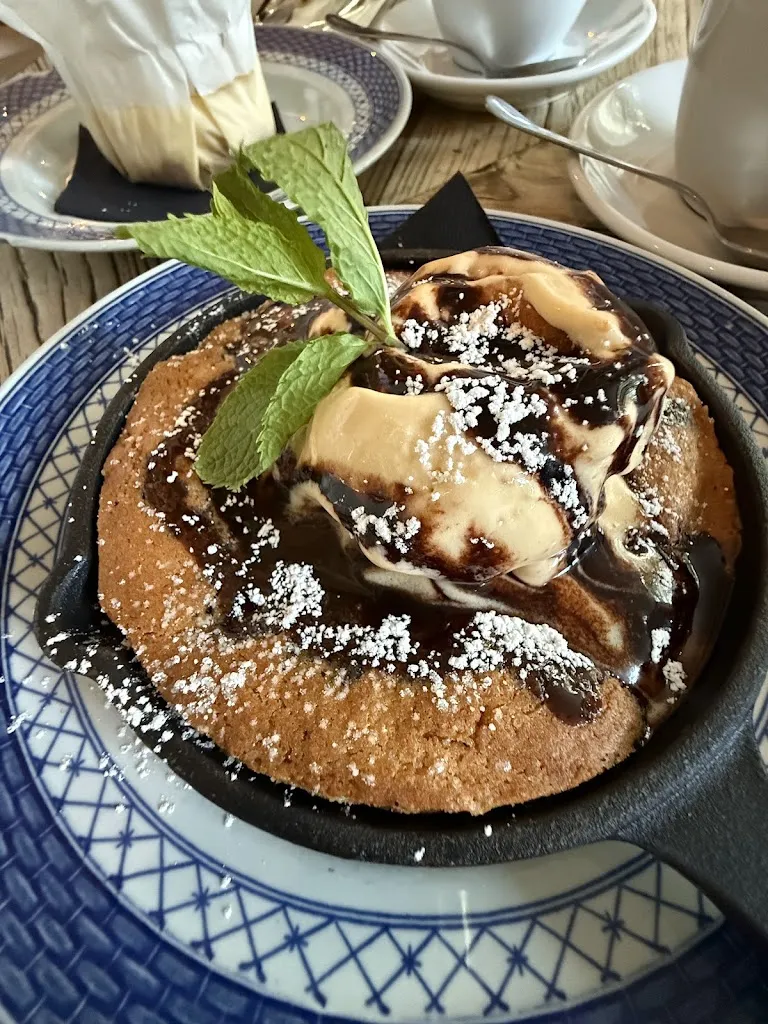 Sergio Marín_El Perro y La Galleta - Restaurant_Gata_review