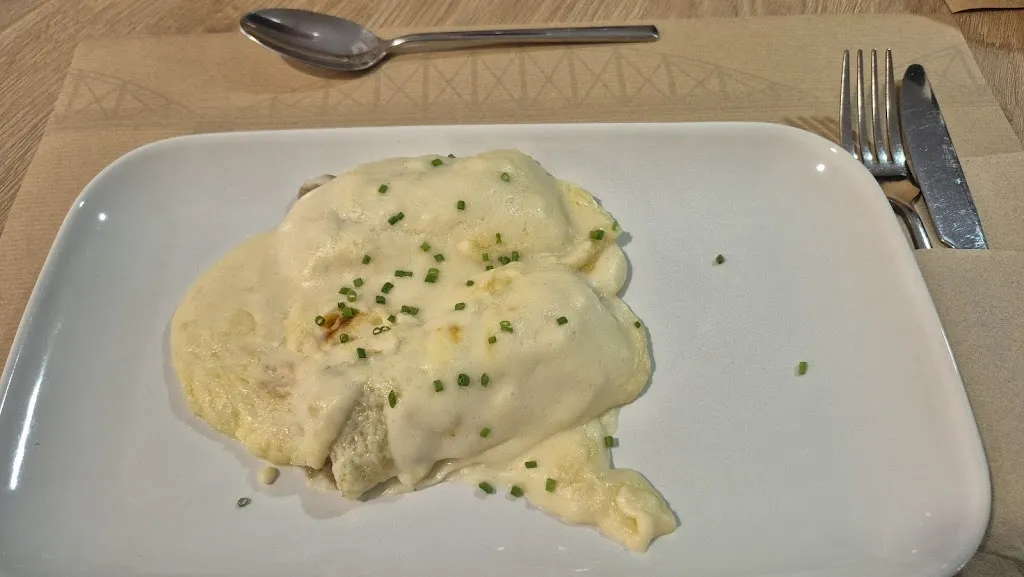 Eugenio_Restaurante Percor_Guijo de Coria_review