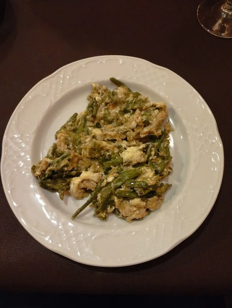 Sandra Pérez Sánchez_Bar - Restaurante Los Leones_Garganta la Olla_avis