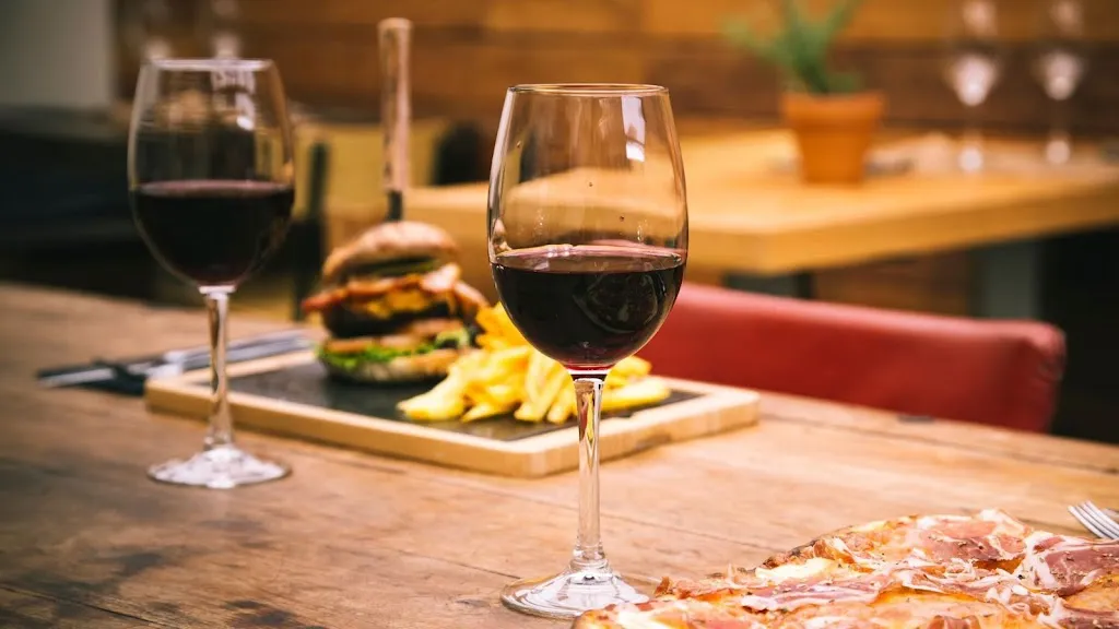 Bar - Restaurante Los Leones_Garganta la Olla_slider_image_2