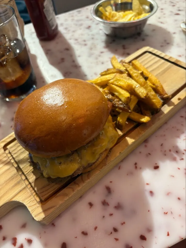 Maria Jose O._La Tita Rivera_Hernán-Pérez_review