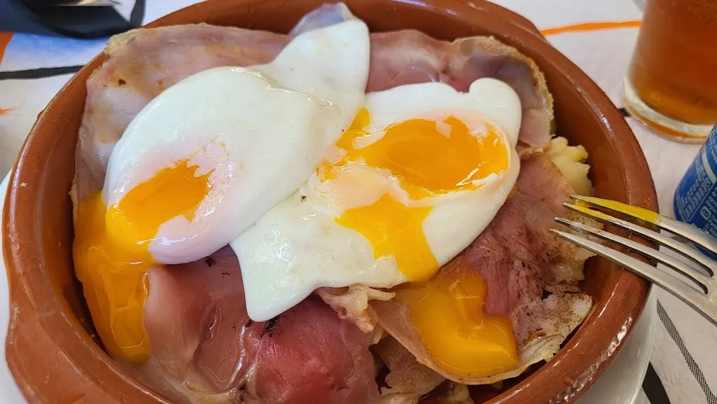 Camille Duesbury_Bar La Playeta_Alcalá del Júcar_review