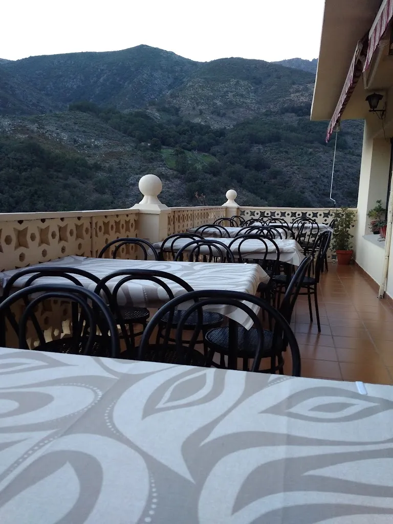 Restaurante el Trabuquete_Guijo de Santa Bárbara_slider_image_1