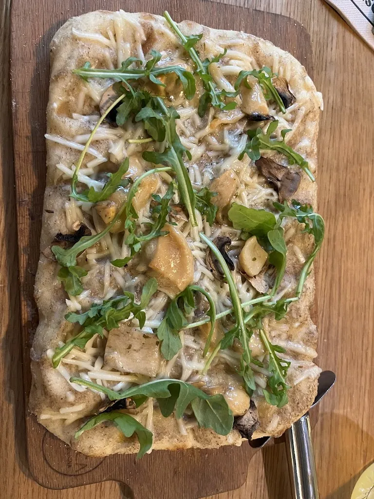 Kat Klein_Bresca_Higuera_review