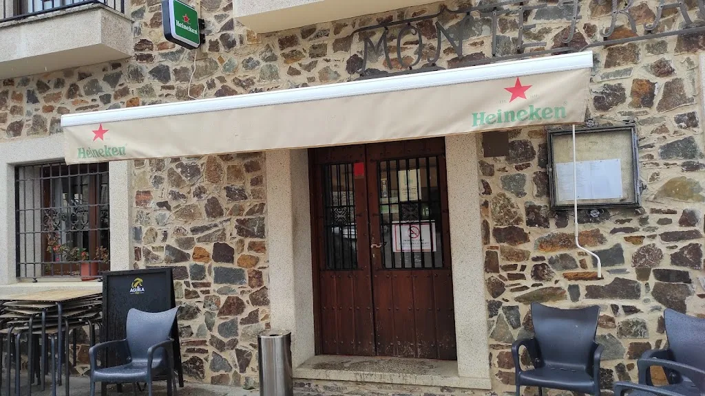 Angel Martin_Bar restaurante La Moncloa de Jaraicejo_Jaraicejo_review