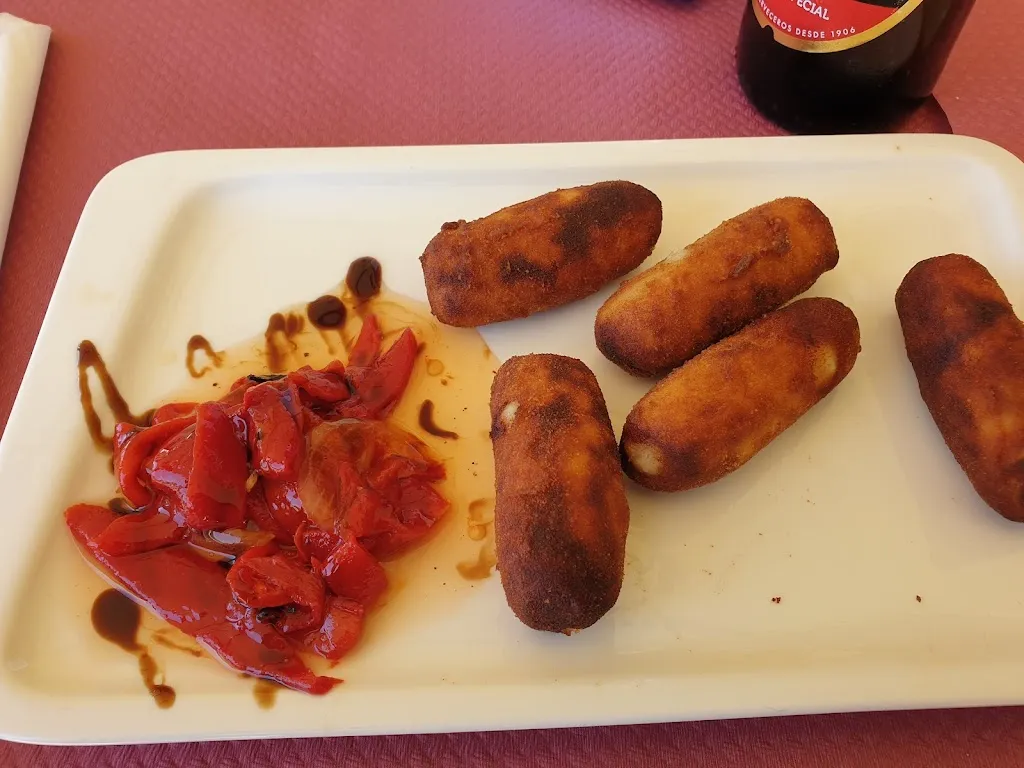 Carmen Blanco_Hostal Restaurante Asturias_Jarilla_review