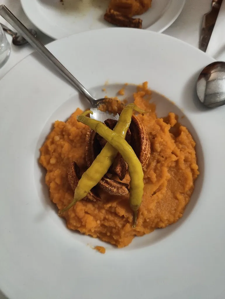 eñaut Betiri irazabalbeitia Barandiaran_Hostal Restaurante RIOMALO el Mulero_Ladrillar_review